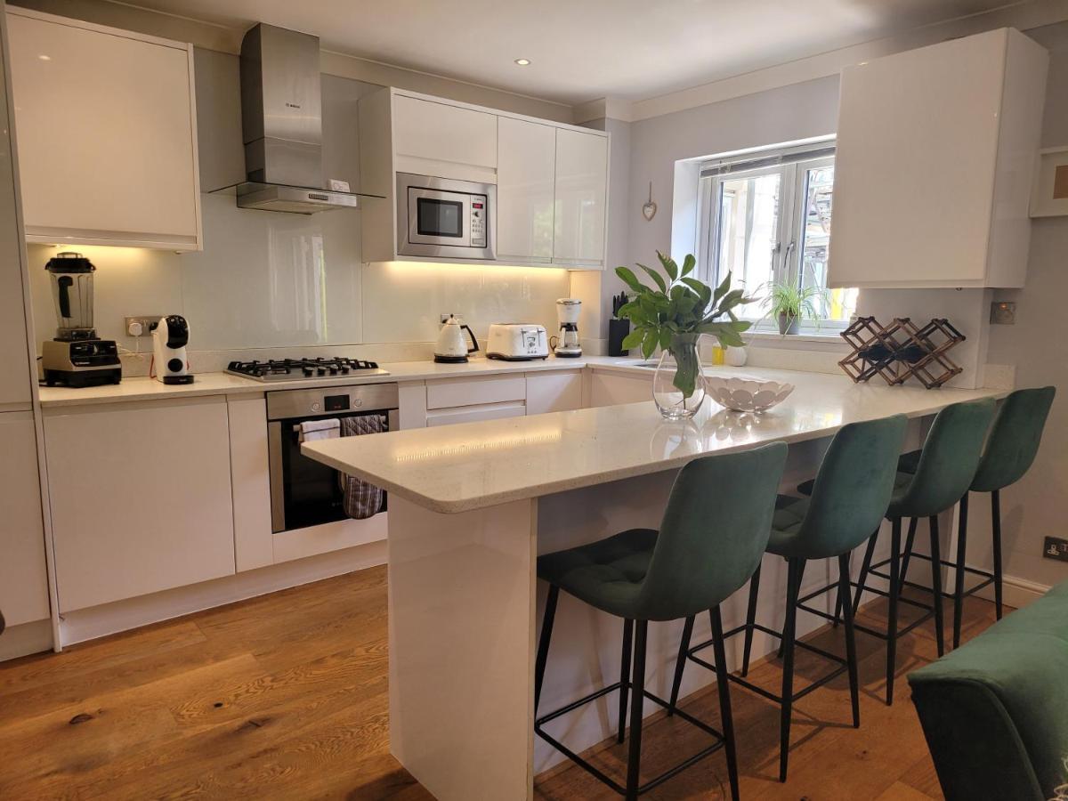 Three Bedroom Apartment By Beautiful Park London Kültér fotó