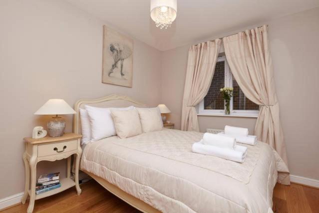Three Bedroom Apartment By Beautiful Park London Kültér fotó