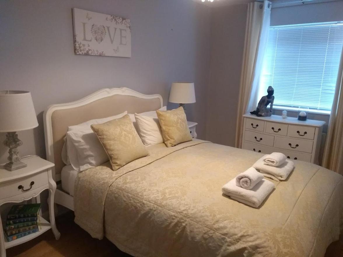 Three Bedroom Apartment By Beautiful Park London Kültér fotó