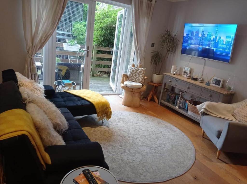 Three Bedroom Apartment By Beautiful Park London Kültér fotó